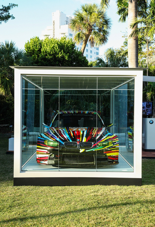 Jeff Koons BMW Art Car feierte Nordamerika-Premiere auf der Art Basel in Miami Beach Jeff Koons BMW Art Car feierte Nordamerika-Premiere auf der Art Basel in Miami Beach