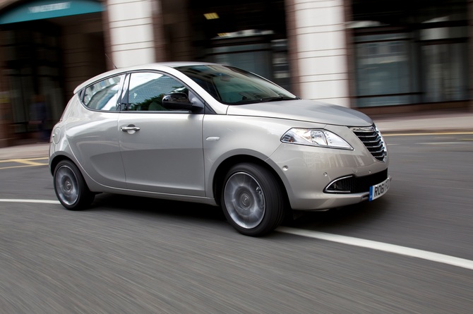 Chrysler Ypsilon 0.9 TwinAir Auto Platinum Chrysler Ypsilon 0.9 TwinAir Auto Platinum