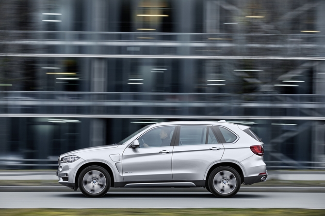 BMW X5 xDrive40e BMW X5 xDrive40e