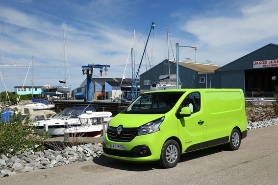 Renault Master Furgão Mercadorias Tracção L2H3 Teto Maxi 3.5T 2.3 dCi Renault Master Furgão Mercadorias Tracção L2H3 Teto Maxi 3.5T 2.3 dCi