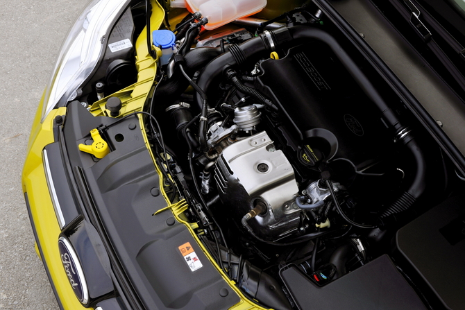 O pequeno motor de três cilindros foi lançado na Europa no ano passado e deve chegar aos EUA em 2013 O pequeno motor de três cilindros foi lançado na Europa no ano passado e deve chegar aos EUA em 2013