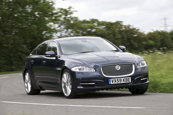 Jaguar XJ 3.0D V6 Luxury LWB Jaguar XJ 3.0D V6 Luxury LWB