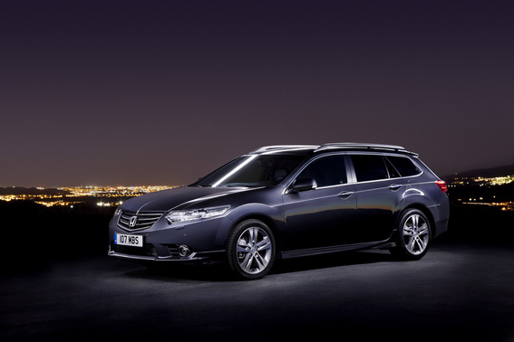 Honda Accord Tourer 2.2 i-DTEC Elegance Honda Accord Tourer 2.2 i-DTEC Elegance