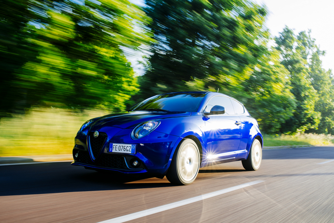 Alfa Romeo MiTo 1.3 JTDM-2 Mito Alfa Romeo MiTo 1.3 JTDM-2 Mito