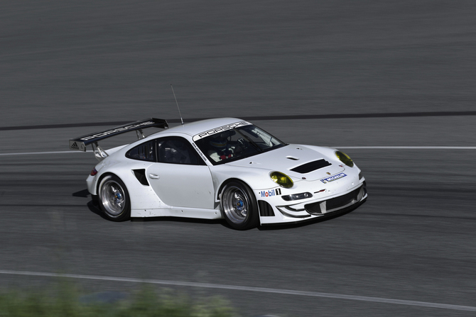 Porsche 911 RSR Shows Pinnacle of Porsche's Customer Race Car Line Porsche 911 RSR Shows Pinnacle of Porsche's Customer Race Car Line
