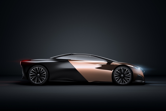 The car mixes a copper and black exterior The car mixes a copper and black exterior