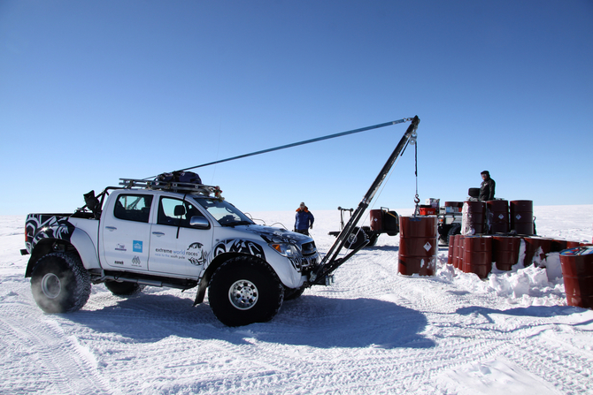 Jet-Fueled Toyota Hilux Drive 70,000km over Antarctica Jet-Fueled Toyota Hilux Drive 70,000km over Antarctica
