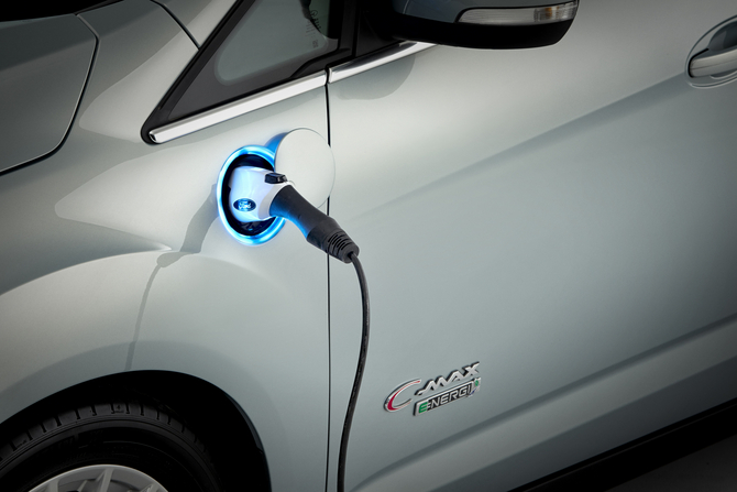 The car can still be plugged in to be charged The car can still be plugged in to be charged