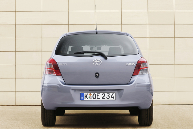 Toyota Yaris Gen.2 Toyota Yaris Gen.2