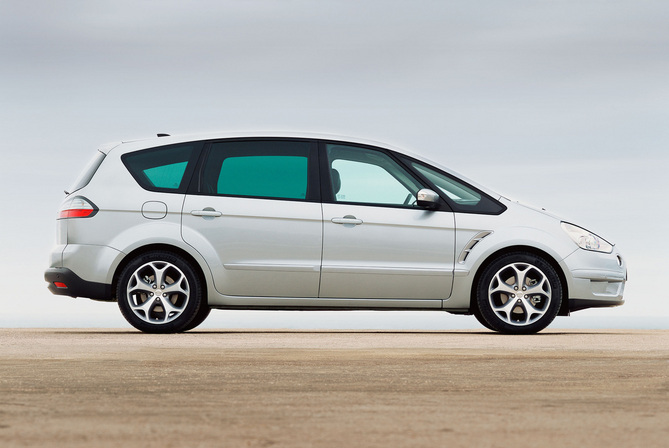 Ford S-MAX 2.0TDCi Durashift A6 Titanium 7L Ford S-MAX 2.0TDCi Durashift A6 Titanium 7L