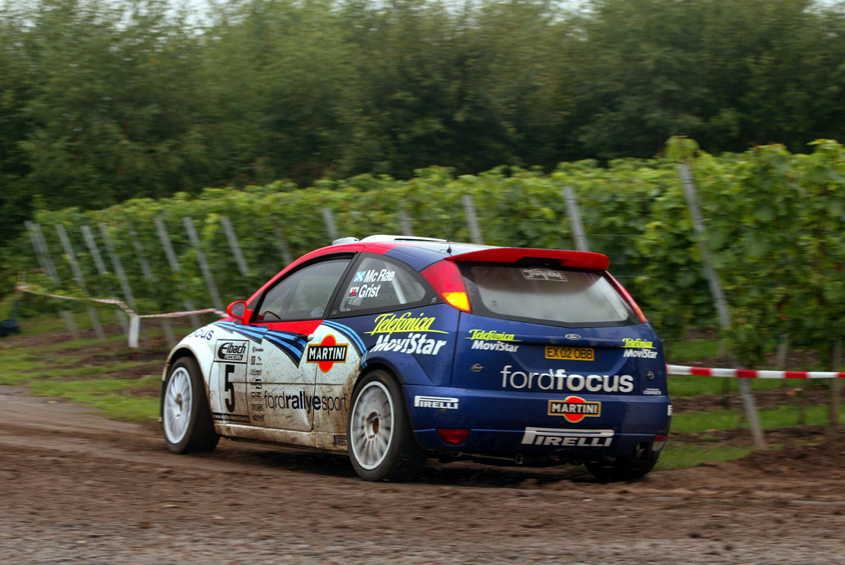 Ford Focus Rs Car And Driver Ford Focus Rs Car And Driver