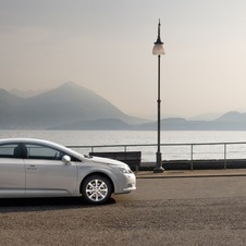 Toyota Avensis Sedan 2.2 D-4D 150 D-CAT Auto. Premium Toyota Avensis Sedan 2.2 D-4D 150 D-CAT Auto. Premium