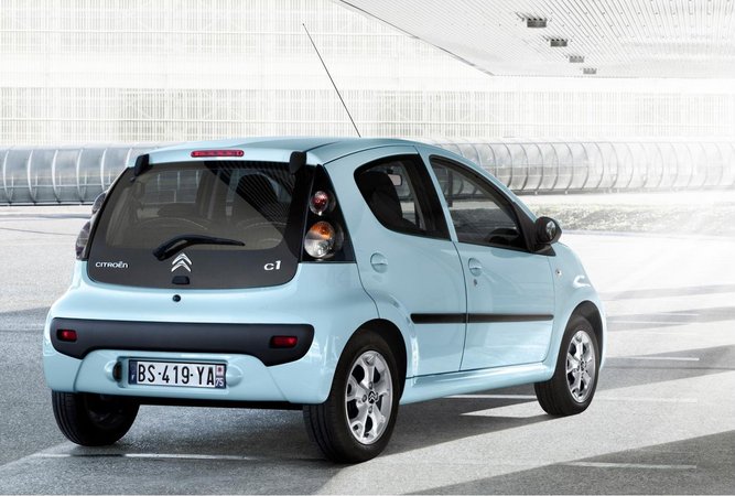 Redesigned Citroen C1 Has 99g/km Emissions, New Transmission and LED Running Lights Redesigned Citroen C1 Has 99g/km Emissions, New Transmission and LED Running Lights