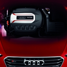 La compression de 9,3 :1 est particulièrement élevée pour un moteur turbo.
