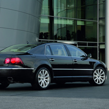 Volkswagen Phaeton 4.2I V8 Tiptronic 4M 4L. Volkswagen Phaeton 4.2I V8 Tiptronic 4M 4L.