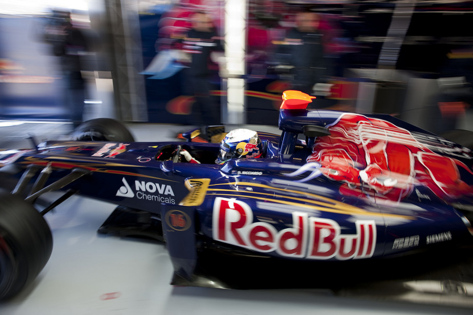 Vettel Leads Day in Formula 1 Barcelona Test, Lotus Pull Out Due to Chassis Flaw