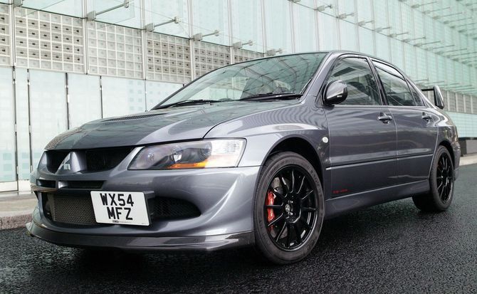 Mitsubishi Lancer Evolution VIII MR FQ400 Mitsubishi Lancer Evolution VIII MR FQ400