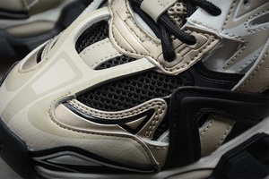 Chaussures Balenciaga Track 2 Trainers Soldes https://www.kohitasports.com/