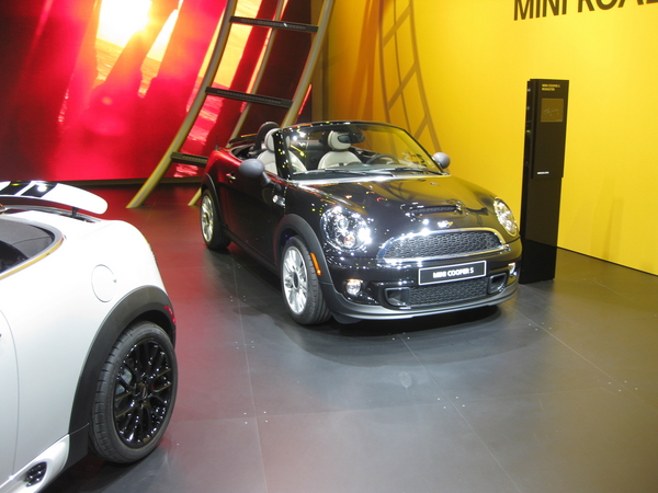 MINI (BMW) MINI Cooper S Roadster MINI (BMW) MINI Cooper S Roadster