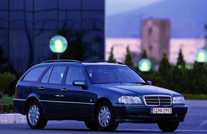 Mercedes-Benz C 250 Turbodiesel Station Wagon AT Mercedes-Benz C 250 Turbodiesel Station Wagon AT