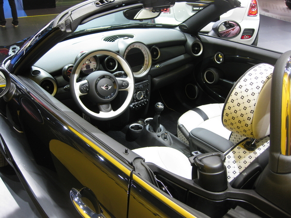 MINI (BMW) MINI Cooper S Roadster MINI (BMW) MINI Cooper S Roadster