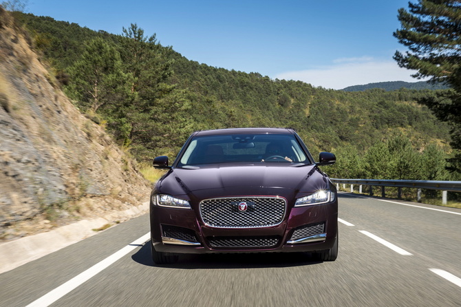 Jaguar XF 3.0 AWD Portfolio Jaguar XF 3.0 AWD Portfolio