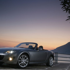 Mazda MX-5 2.0 Automatic Mazda MX-5 2.0 Automatic