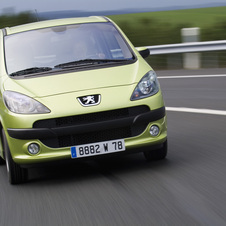 Peugeot 1007 Trendy 1.4i 75 Peugeot 1007 Trendy 1.4i 75