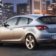 Opel Astra 2.0 CDTI DPF 160cv Cosmo 10