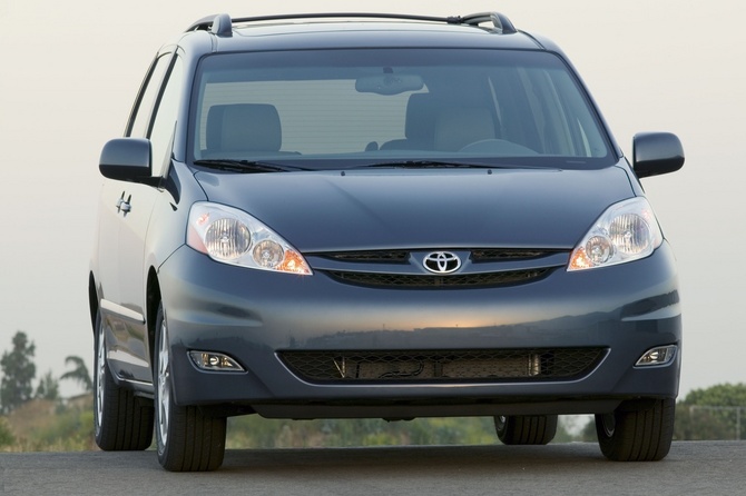 Toyota Sienna XLE AWD Toyota Sienna XLE AWD