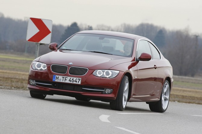 BMW 320d Coupé Edition Exclusive xDrive BMW 320d Coupé Edition Exclusive xDrive