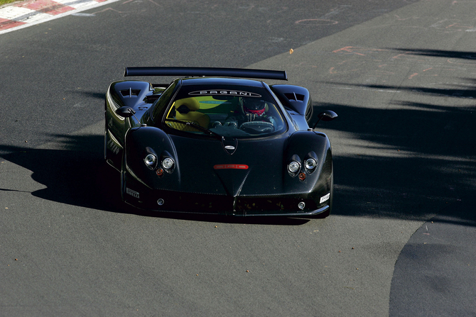Pagani Zonda R Evo vai estar equipado com um motor AMG 6.0 V12 Pagani Zonda R Evo vai estar equipado com um motor AMG 6.0 V12