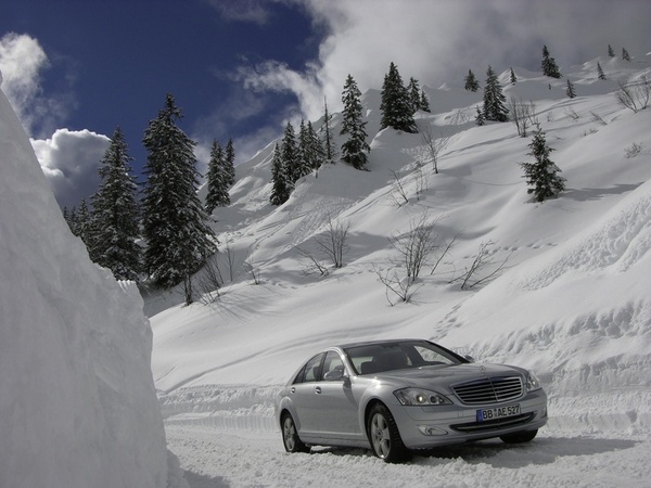Mercedes-Benz S 320 CDI 4MATIC Mercedes-Benz S 320 CDI 4MATIC