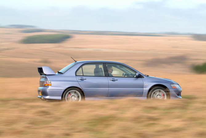 Mitsubishi Lancer Evolution VIII FQ330 Mitsubishi Lancer Evolution VIII FQ330