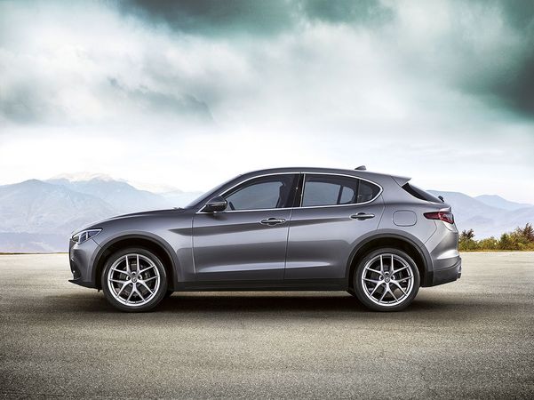 Alfa Romeo Stelvio 2.0 First Edition Alfa Romeo Stelvio 2.0 First Edition