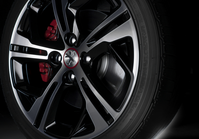 Les jantes aluminium 17’’ du 208 GTI Les jantes aluminium 17’’ du 208 GTI