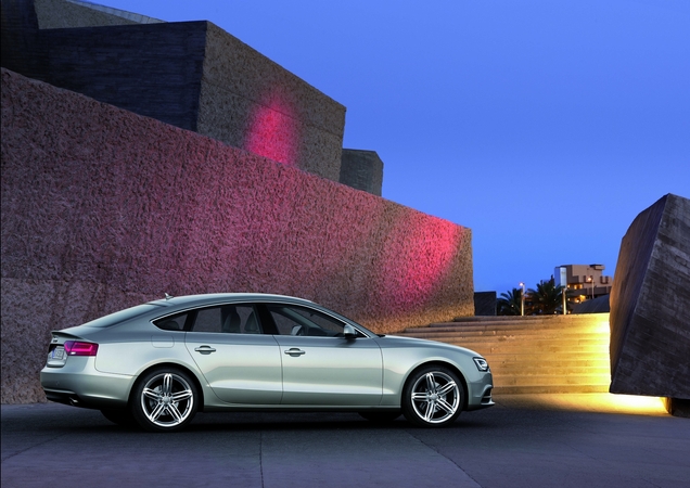 Audi A5 Sportback 2.0 TDI quattro S tronic Audi A5 Sportback 2.0 TDI quattro S tronic