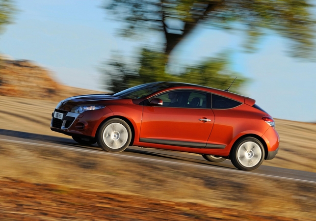 Renault Mégane Coupé Société 1.5 dCi FAP ECO2 Dynamique Renault Mégane Coupé Société 1.5 dCi FAP ECO2 Dynamique