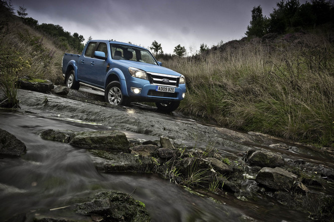 Ford Ranger 3.0 TDCi Wildtrak Cabina Dupla 4x4 Cx Coberta Ford Ranger 3.0 TDCi Wildtrak Cabina Dupla 4x4 Cx Coberta