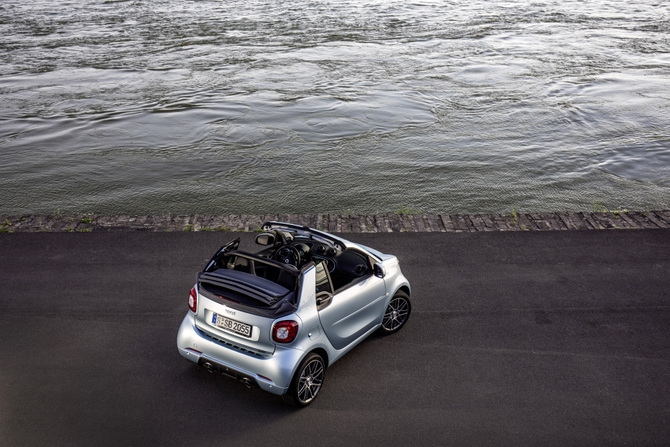 smart fortwo cabrio BRABUS smart fortwo cabrio BRABUS