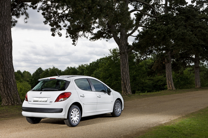 Peugeot 207 1.6 HDi 90 99G Peugeot 207 1.6 HDi 90 99G