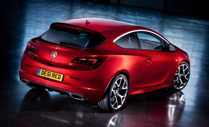 Vauxhall Astra VXR Packs 280PS and 155mpg Top Speed Vauxhall Astra VXR Packs 280PS and 155mpg Top Speed