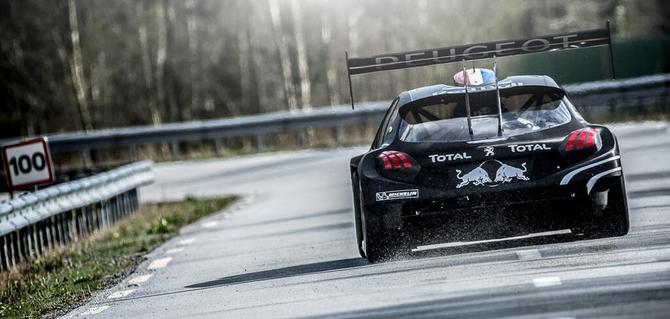 The car takes the two-meter long rear wing from the Peugeot 908 prototype The car takes the two-meter long rear wing from the Peugeot 908 prototype