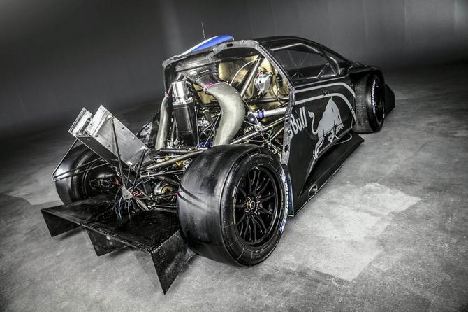 The engine is a twin-turbo 3.2-liter V6 with 875hp The engine is a twin-turbo 3.2-liter V6 with 875hp