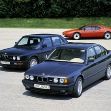 O M5 recebeu uma segunda geração em 1988