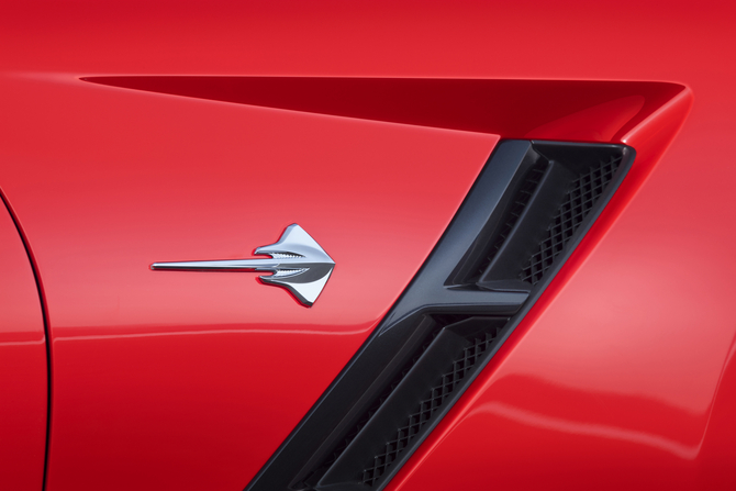 Chevrolet Corvette Stingray LT1 Auto Chevrolet Corvette Stingray LT1 Auto