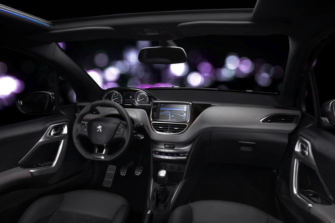 Inside, the XY has purple accents Inside, the XY has purple accents