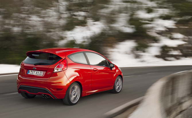 Ford Fiesta ST 1.6 EcoBoost Ford Fiesta ST 1.6 EcoBoost