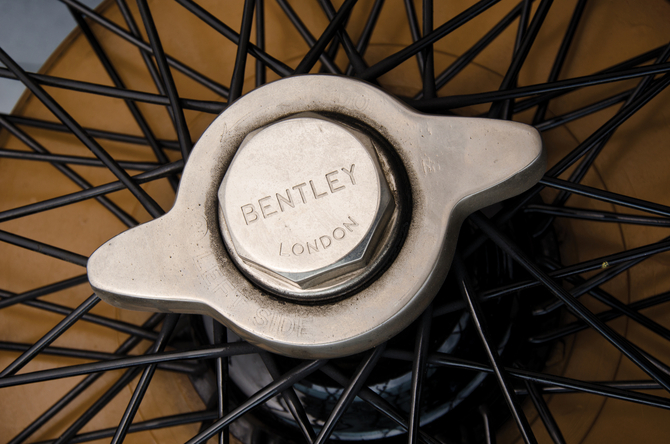 Bentley 6½-Litre Sedanca de Ville by H.J. Mulliner Bentley 6½-Litre Sedanca de Ville by H.J. Mulliner