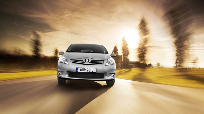 Toyota Auris 1.4 D-4D Exclusive Toyota Auris 1.4 D-4D Exclusive